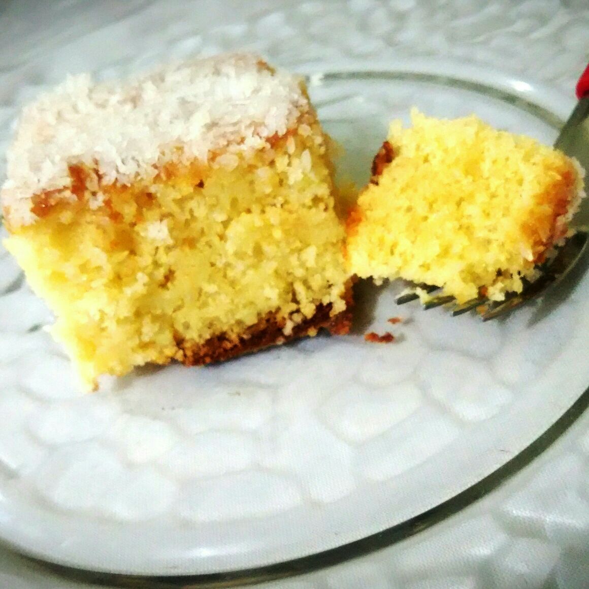 Bolo de coco fofinho e molhadinho