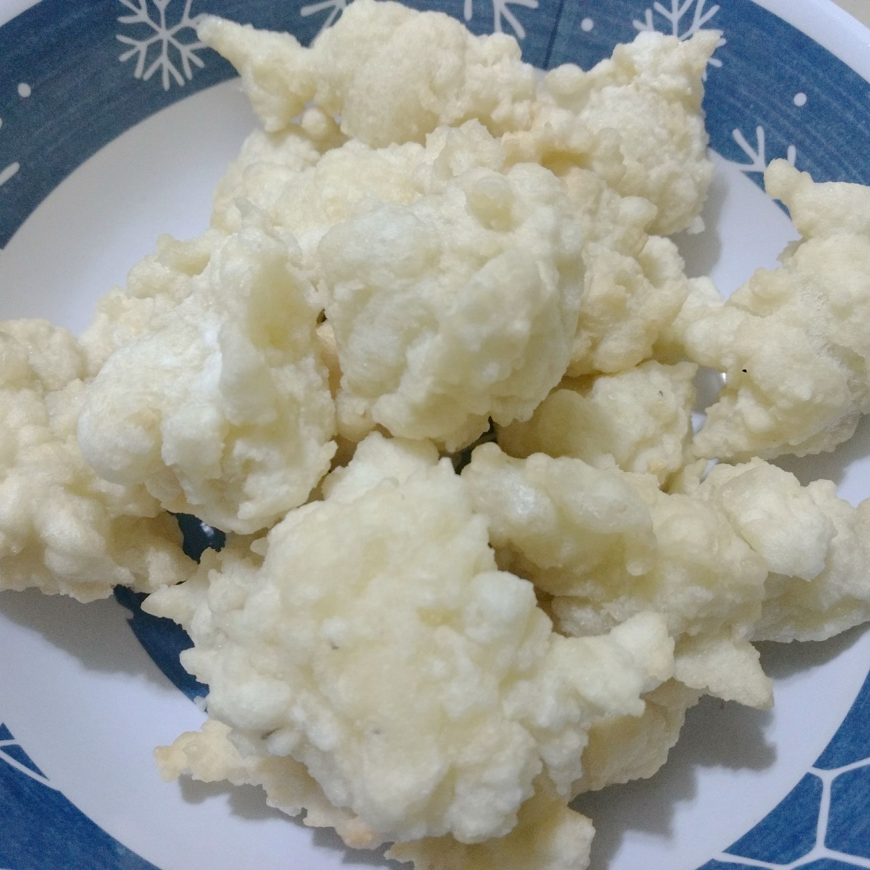 Pão de queijo frito com tapioca