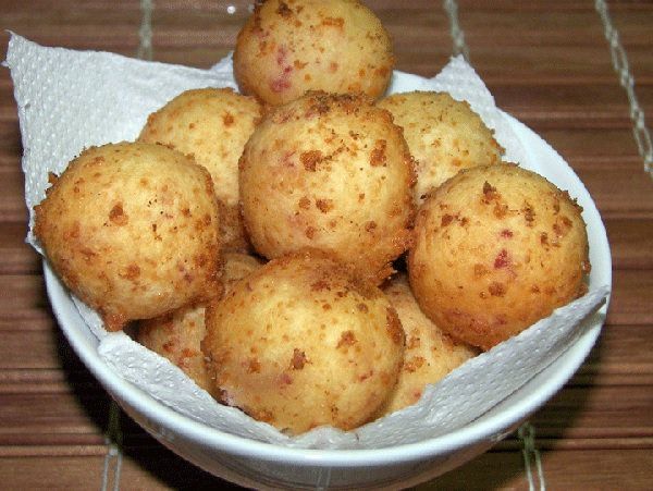 Pão de queijo frito