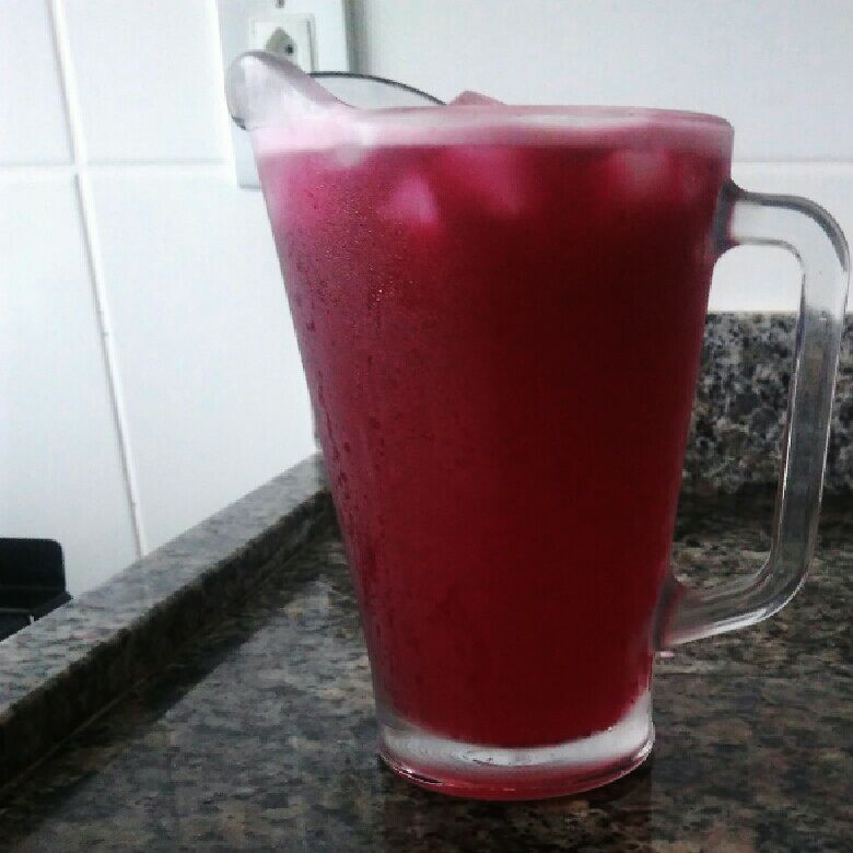 Suco de beterraba com limão